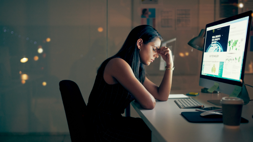 O burnout é um estado de exaustão física e mental causado pelo excesso de demandas no trabalho moderno, explica Gustavo Luíz Guilherme Pinto.