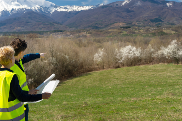 A EBS – Empresa Brasileira de Saneamento lidera projetos de drenagem urbana inteligente e sustentável.