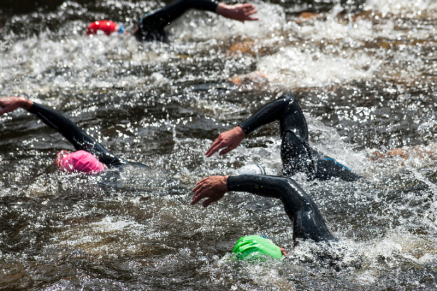 Guilherme Guitte Concato mostra como o triathlon inspira disciplina, equilíbrio e persistência na rotina pessoal e profissional.