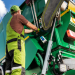 Márcio Velho da Silva destaca o papel essencial dos catadores na economia circular e na transformação social das comunidades.