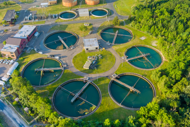 Versa Engenharia Ambiental Ltda investe em estações de tratamento modernas que garantem a devolução de água limpa e segura ao meio ambiente.