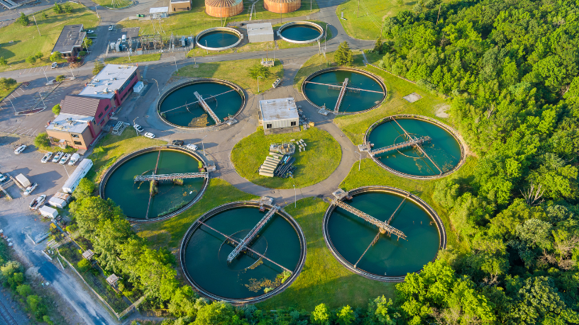 Versa Engenharia Ambiental Ltda investe em estações de tratamento modernas que garantem a devolução de água limpa e segura ao meio ambiente.