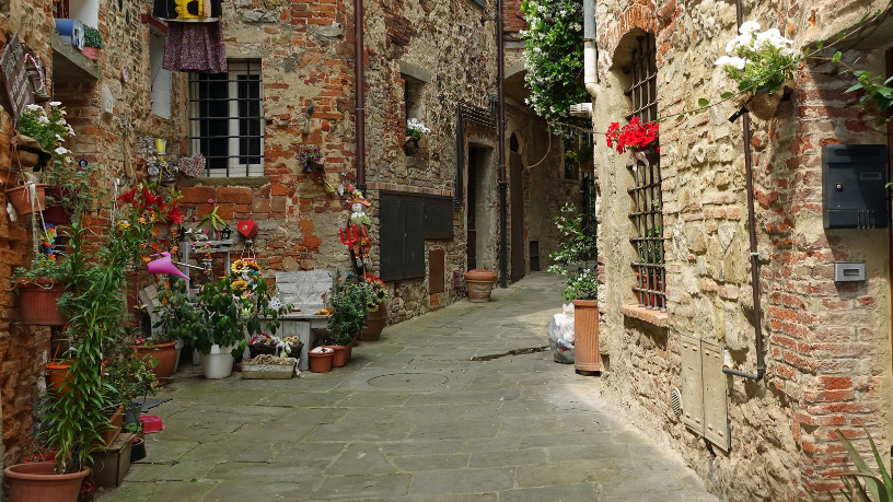 Aprender italiano compensa? Para Alberto Toshio Murakami, o idioma une desenvolvimento pessoal, oportunidades de carreira e conexão com a cultura europeia.