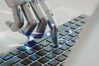 Como a IA, na visão de Luciano Colicchio Fernandes, transforma rotinas de trabalho e redefine a produtividade.